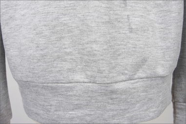 活力與優(yōu)雅的融合 淺灰彈性織帶運(yùn)動(dòng)長裙外套穿搭指南